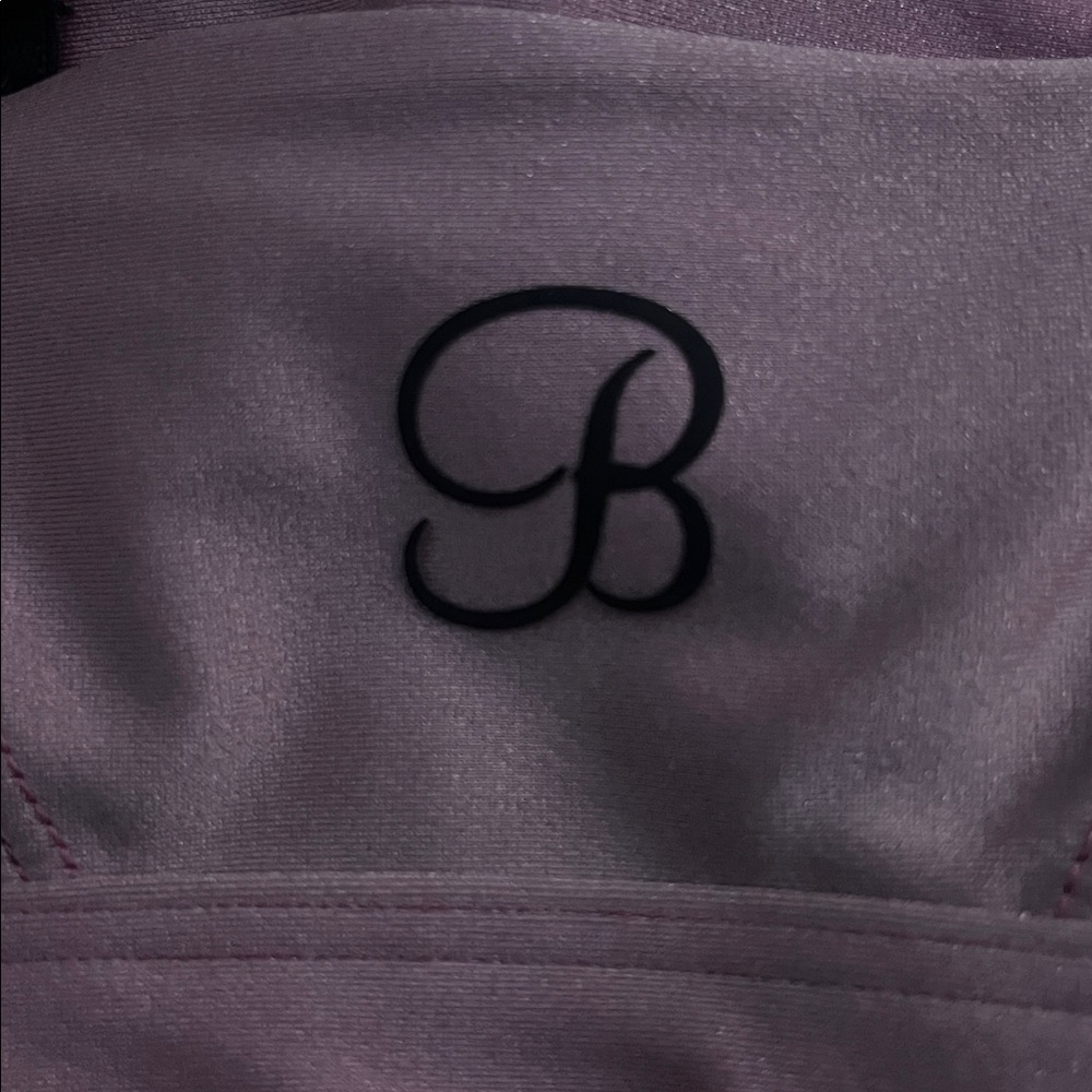 M26 Bombshell Sportswear Top - Picture 3 of 5